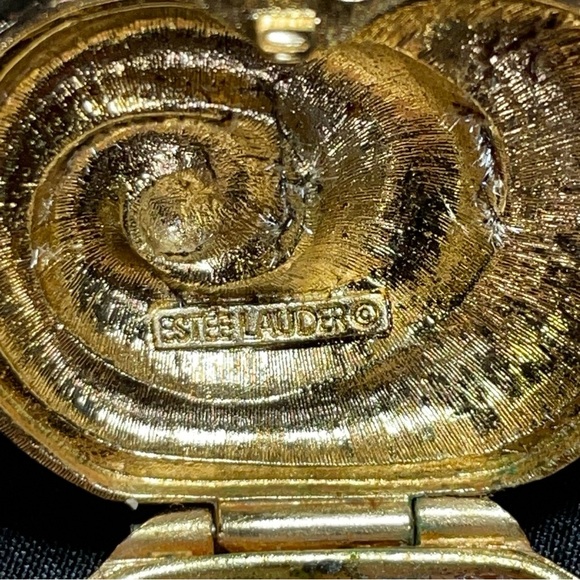 Estée Lauder Snail solid perfume compact - Picture 6 of 7